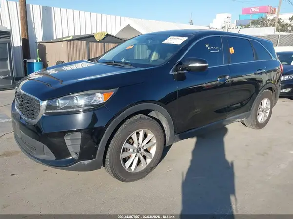 5XYPG4A30KG566733 2019 KIA SORENTO - Image 2