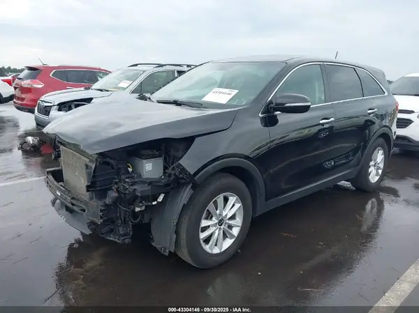5XYPG4A30KG569597 2019 KIA SORENTO - Image 2
