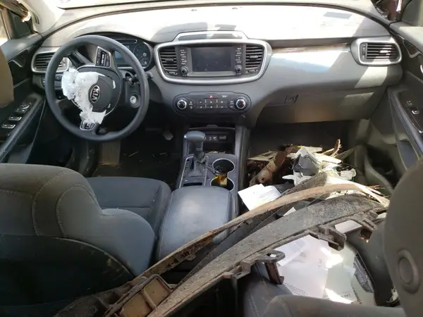 5XYPG4A30KG571530 2019 KIA SORENTO - Image 8