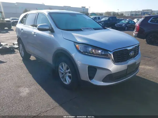 5XYPG4A30KG575383 2019 KIA SORENTO - Image 1