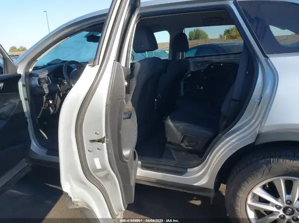 5XYPG4A30KG575383 2019 KIA SORENTO - Image 8