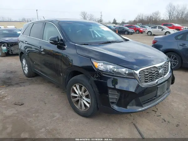 5XYPG4A30KG575965 2019 KIA SORENTO - Image 1