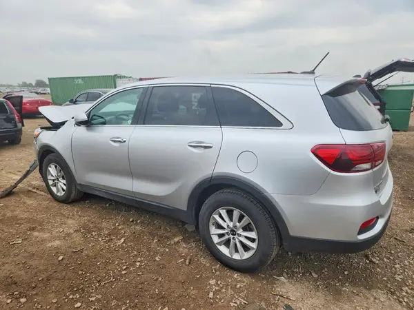 5XYPG4A30KG577960 2019 KIA SORENTO - Image 2