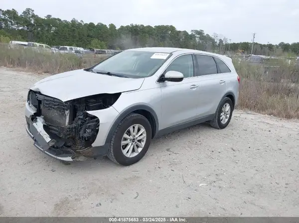 5XYPG4A30KG578171 2019 KIA SORENTO - Image 2