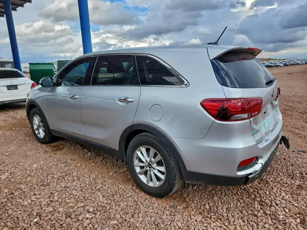 5XYPG4A30KG580356 2019 KIA SORENTO - Image 2