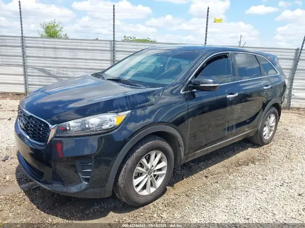 5XYPG4A30KG582060 2019 KIA SORENTO - Image 2