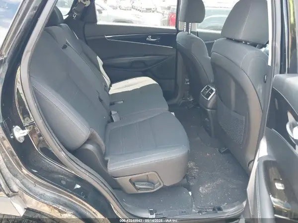 5XYPG4A30KG582060 2019 KIA SORENTO - Image 8