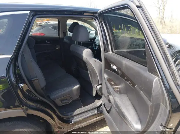 5XYPG4A30KG583466 2019 KIA SORENTO - Image 8