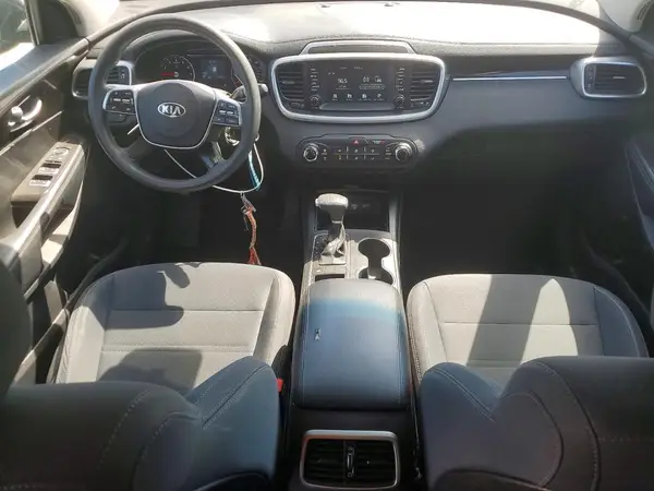 5XYPG4A30KG584343 2019 KIA SORENTO - Image 8