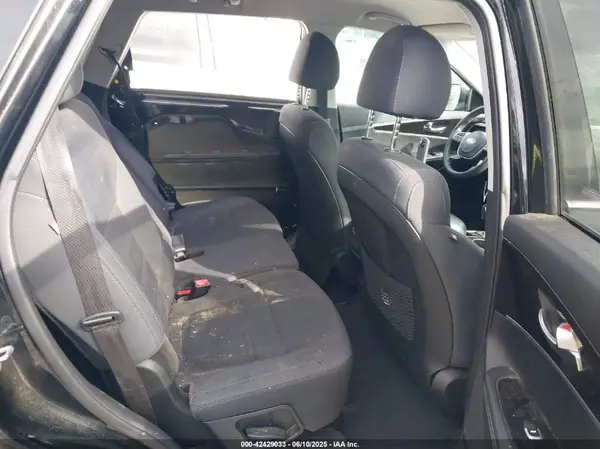 5XYPG4A30KG584374 2019 KIA SORENTO - Image 8
