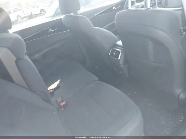 5XYPG4A30KG585928 2019 KIA SORENTO - Image 8