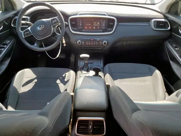 5XYPG4A30KG586951 2019 KIA SORENTO - Image 8