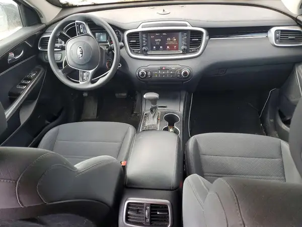 5XYPG4A30KG587453 2019 KIA SORENTO - Image 8