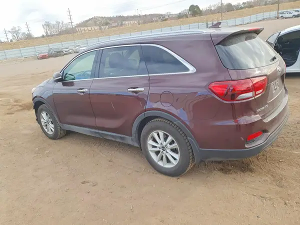 5XYPG4A30KG590207 2019 KIA SORENTO - Image 2