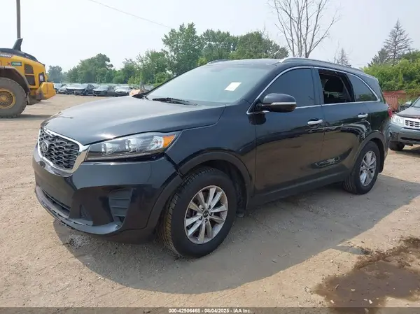 5XYPG4A30KG592667 2019 KIA SORENTO - Image 2