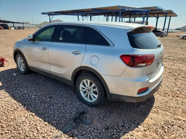 5XYPG4A30KG595861 2019 KIA SORENTO - Image 2