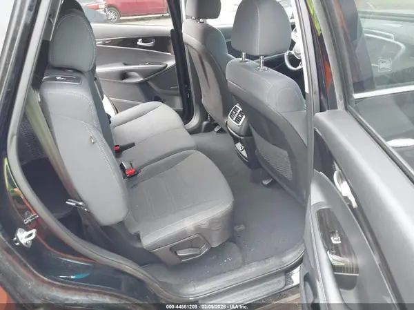 5XYPG4A30KG596945 2019 KIA SORENTO - Image 8