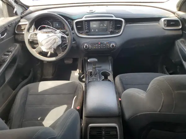 5XYPG4A30KG610486 2019 KIA SORENTO - Image 8