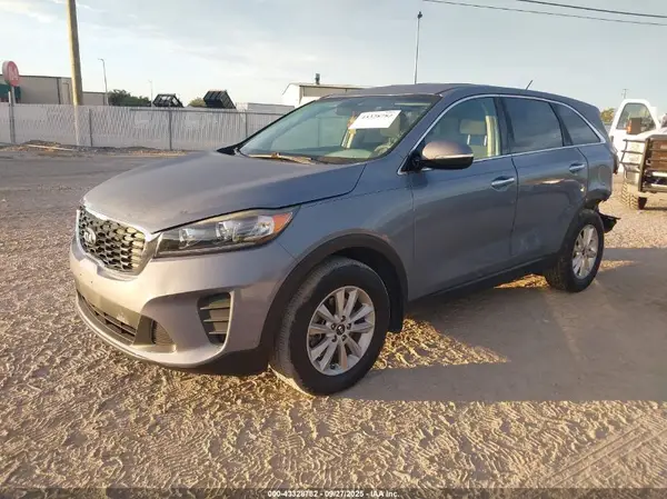 5XYPG4A30KG610696 2019 KIA SORENTO - Image 2
