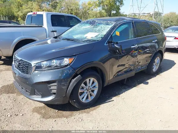 5XYPG4A30LG626897 2020 KIA SORENTO - Image 2
