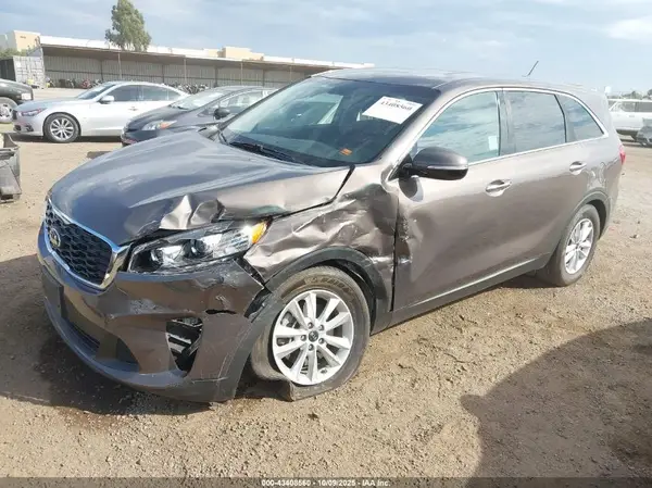 5XYPG4A30LG627404 2020 KIA SORENTO - Image 2