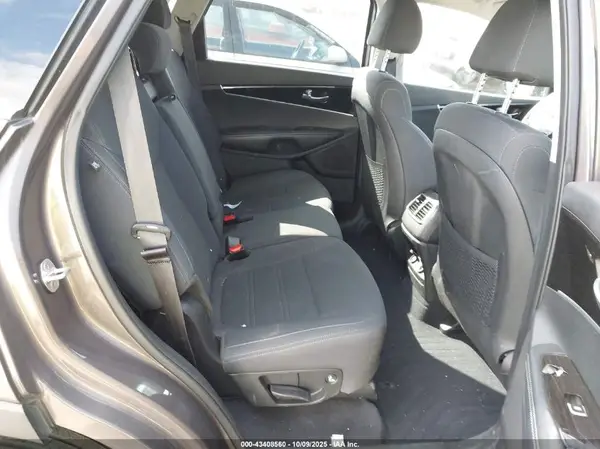 5XYPG4A30LG627404 2020 KIA SORENTO - Image 8