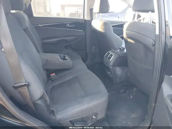 5XYPG4A30LG644722 2020 KIA SORENTO - Image 8