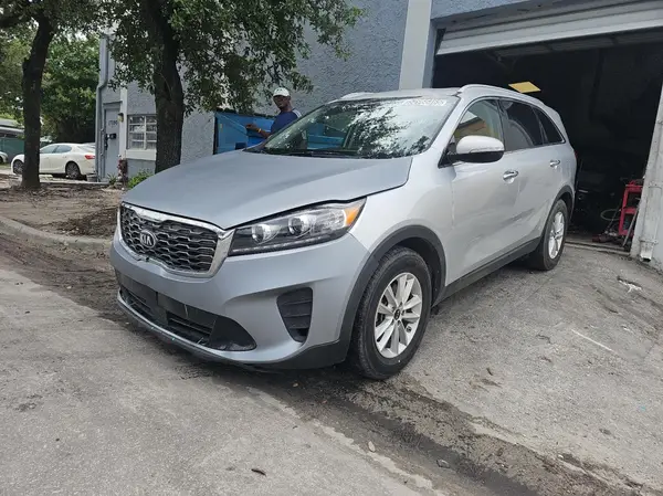5XYPG4A30LG649015 2020 KIA SORENTO - Image 2