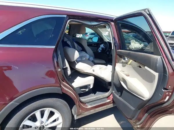 5XYPG4A30LG653548 2020 KIA SORENTO - Image 8