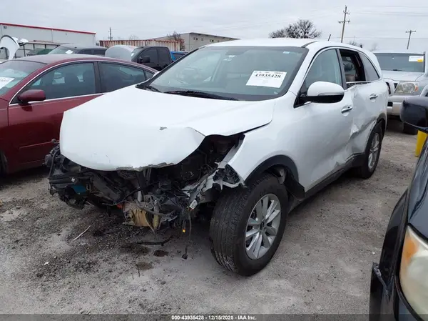 5XYPG4A30LG664095 2020 KIA SORENTO - Image 2