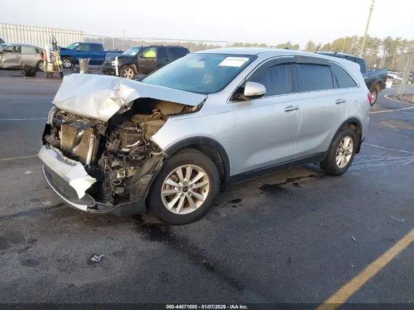 5XYPG4A30LG687375 2020 KIA SORENTO - Image 2