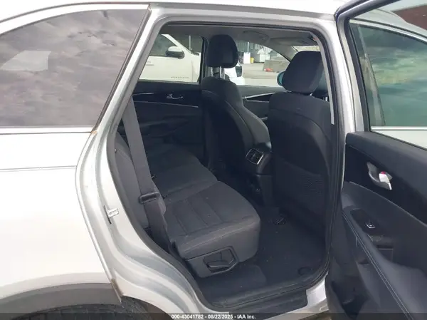 5XYPG4A31GG013919 2016 KIA SORENTO - Image 8