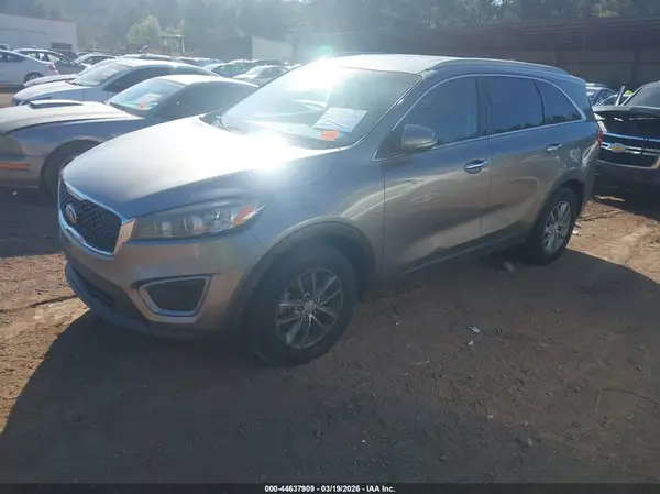 5XYPG4A31GG016190 2016 KIA SORENTO - Image 2