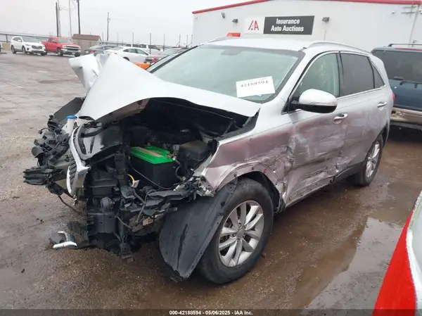 5XYPG4A31GG020305 2016 KIA SORENTO - Image 2