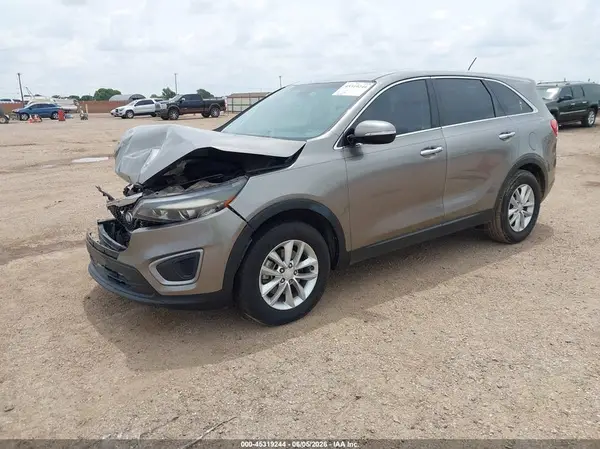 5XYPG4A31GG022166 2016 KIA SORENTO - Image 2