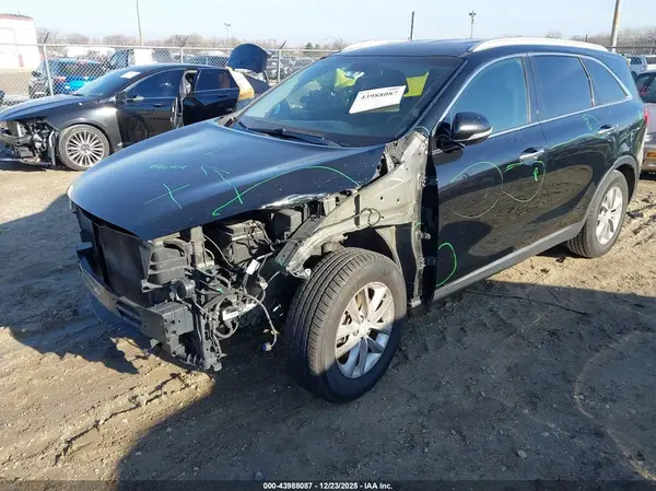 5XYPG4A31GG022409 2016 KIA SORENTO - Image 2