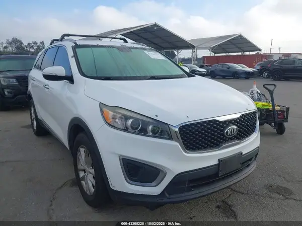 5XYPG4A31GG031174 2016 KIA SORENTO - Image 1