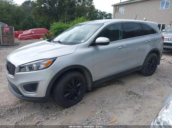 5XYPG4A31GG032020 2016 KIA SORENTO - Image 2