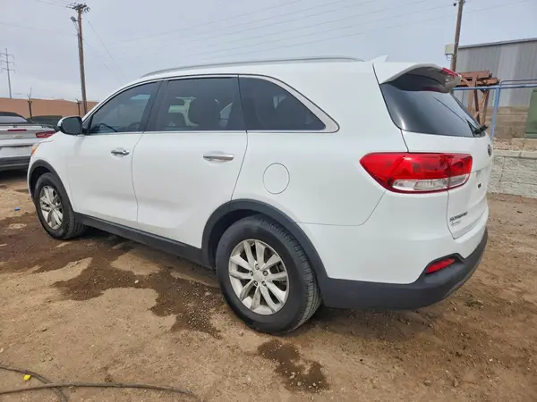 5XYPG4A31GG038853 2016 KIA SORENTO - Image 2