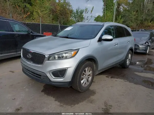 5XYPG4A31GG041137 2016 KIA SORENTO - Image 2