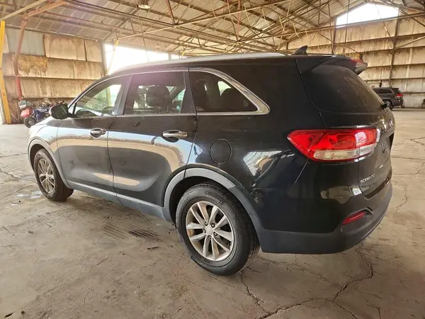 5XYPG4A31GG043566 2016 KIA SORENTO - Image 2