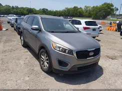 5XYPG4A31GG054566 2016 KIA SORENTO