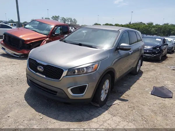 5XYPG4A31GG054566 2016 KIA SORENTO - Image 2