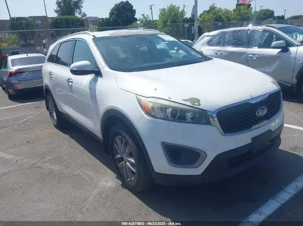 5XYPG4A31GG055538 2016 KIA SORENTO - Image 1