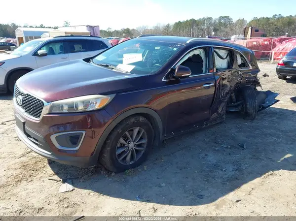 5XYPG4A31GG058049 2016 KIA SORENTO - Image 2
