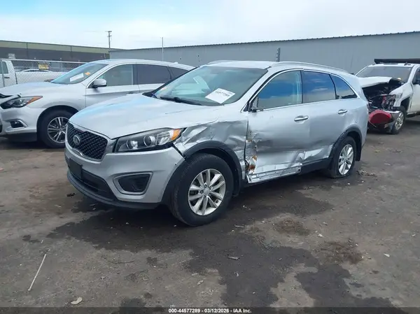 5XYPG4A31GG073988 2016 KIA SORENTO - Image 2