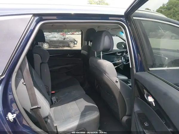 5XYPG4A31GG079600 2016 KIA SORENTO - Image 8