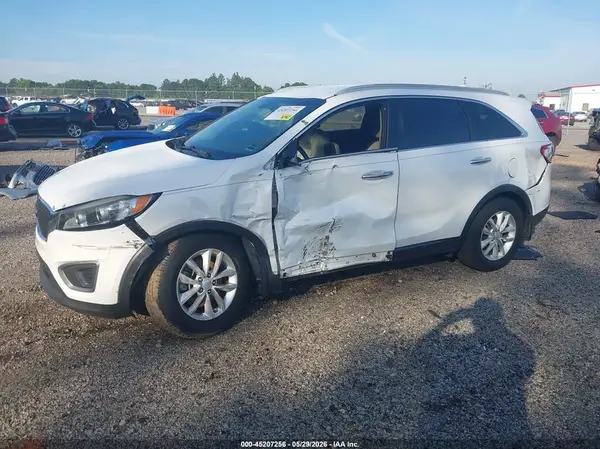 5XYPG4A31GG087258 2016 KIA SORENTO - Image 2