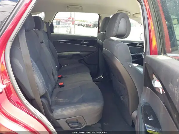 5XYPG4A31GG090063 2016 KIA SORENTO - Image 8