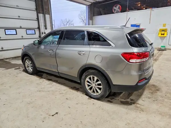 5XYPG4A31GG093206 2016 KIA SORENTO - Image 2